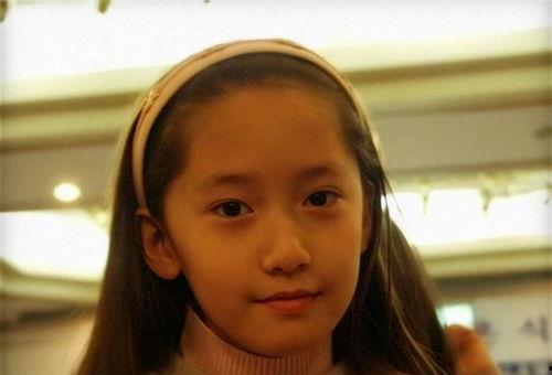 林允儿小时候照片,甜美童颜，星途璀璨的初露锋芒